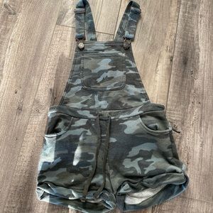 Girl’s Justice Camo Overalls Size 10